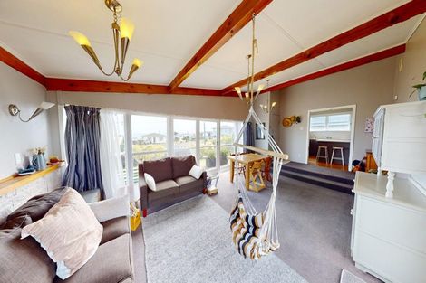 Photo of property in 178 Karaka Street, Castlecliff, Whanganui, 4501