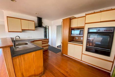 Photo of property in 54 Potter Avenue, Northcote, Auckland, 0627