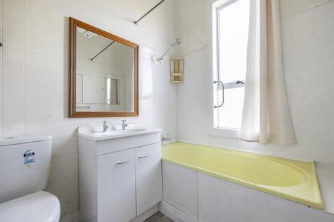 Photo of property in 16 Adderley Terrace, Ravensbourne, Dunedin, 9022