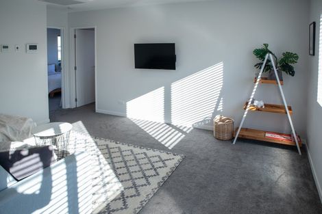 Photo of property in 1 Crompton Place, Orewa, 0931
