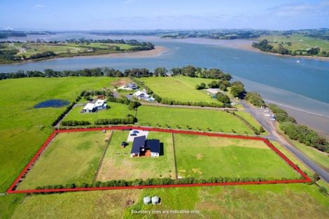 Photo of property in 125 Wharf Road, Clarks Beach, Pukekohe, 2679