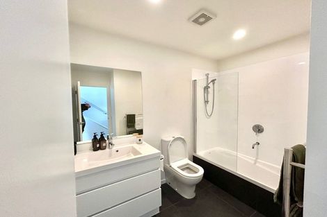 Photo of property in 21 Ara Mara Hua, Henderson, Auckland, 0612