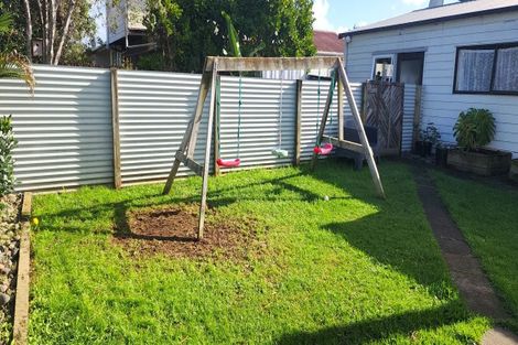 Photo of property in 5 Hilton Avenue, Whitianga, 3510