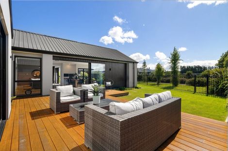 Photo of property in 8 Kirkland Crescent, Harewood, Christchurch, 8051