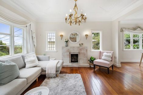 Photo of property in 33 Tio Tio Road, Miramar, Wellington, 6022