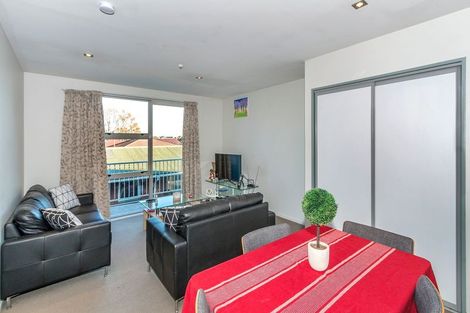 Photo of property in 13/14 Brougham Street, Addington, Christchurch, 8024