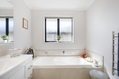 Photo of property in 12 Cotter Place, Cambridge, 3434