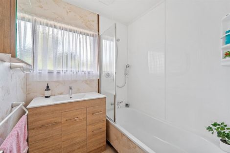 Photo of property in 47 Saddleback Rise, Murrays Bay, Auckland, 0630