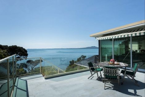 Photo of property in 1/187 Beach Road, Castor Bay, Auckland, 0620