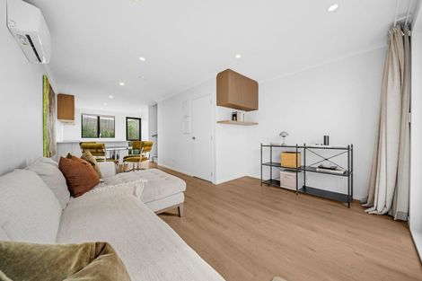 Photo of property in 4/29 Normandy Place, Henderson, Auckland, 0610