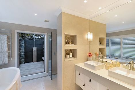 Photo of property in 37 Paremoremo Road, Lucas Heights, Auckland, 0632