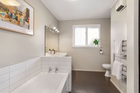 Photo of property in 2/13 Claremont Avenue, Papanui, Christchurch, 8053