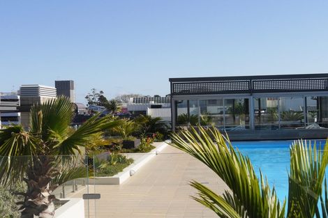 Photo of property in Sentinel Apartments, 1305/3 Northcroft Street, Takapuna, Auckland, 0622