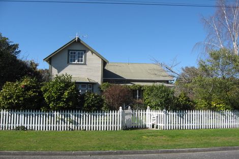 Photo of property in 17 Reading Street, Greytown, 5712