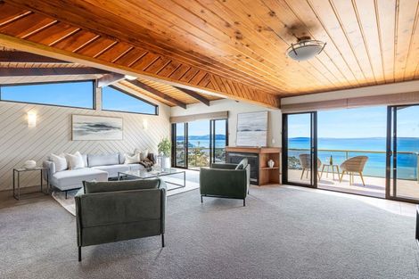 Photo of property in 8 Durness Place, Red Beach, 0932