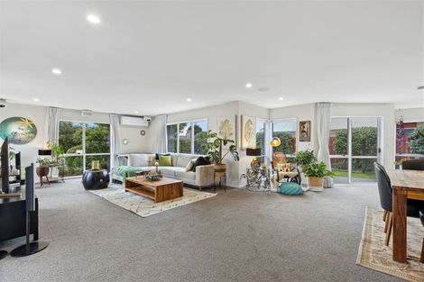 Photo of property in 8 Thornlea Place, Halswell, Christchurch, 8025