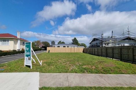 Photo of property in 5 Wheeler Place, Upper Vogeltown, New Plymouth, 4310