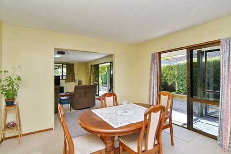 Photo of property in 6 Luxton Place, Rangiora, 7400
