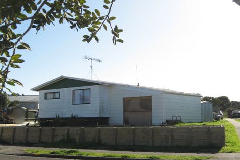 Photo of property in 14 Alpha Avenue, Coastlands, Whakatane, 3120