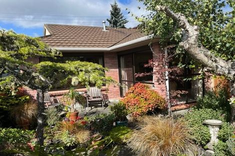 Photo of property in 2a Terminus Street, Silverstream, Upper Hutt, 5019