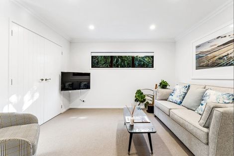 Photo of property in 2 Wonderview Road, Leigh, 0985