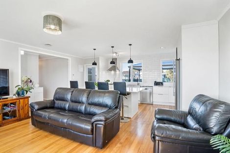 Photo of property in 66 Harrington Road, Henderson, Auckland, 0610