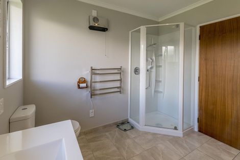 Photo of property in 152b Bartholomew Road, Levin, 5510