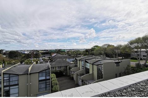 Photo of property in Maison Apartments, 212/16 Huron Street, Takapuna, Auckland, 0622