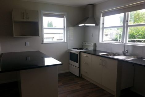 Photo of property in 8 President Avenue, Papakura, 2110