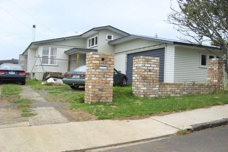 Photo of property in 1 Titoki Avenue, Mangere Bridge, Auckland, 2022