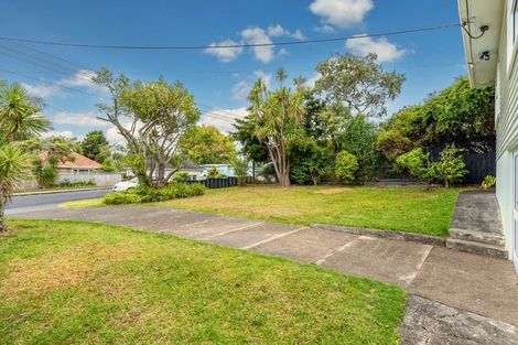 Photo of property in 6 Savoy Road, Glen Eden, Auckland, 0602