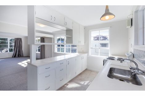 Photo of property in 16a Cashmere Road, Cashmere, Christchurch, 8022