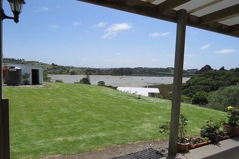 Photo of property in 29 Oxford Street, Whakapirau, Maungaturoto, 0583