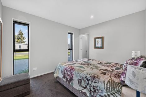 Photo of property in 16 Chatsworth Avenue, Rangiora, 7400