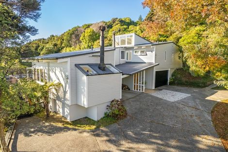 Photo of property in 92 Paekakariki Hill Road, Pauatahanui, Porirua, 5381