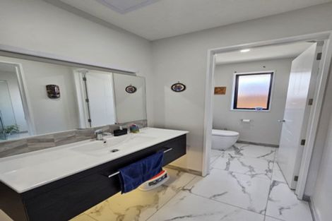 Photo of property in 36 The Esplanade, Pegasus, 7612