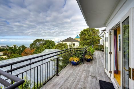 Photo of property in 27 Thompson Road, Bluff Hill, Napier, 4110