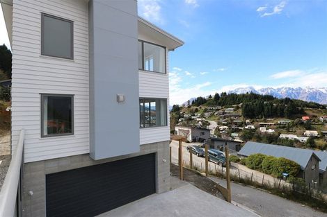 Photo of property in 57a-b Dart Place, Fernhill, Queenstown, 9300