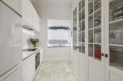 Photo of property in 2/219 The Terrace, Wellington Central, Wellington, 6011