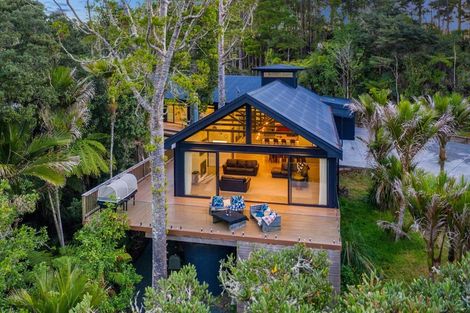 Photo of property in 123 Pinchgut Road, Kaukapakapa, 0873