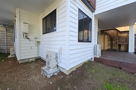 Photo of property in 12a Blease Street, New Lynn, Auckland, 0600