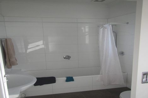 Photo of property in 43a Nevay Road, Miramar, Wellington, 6022