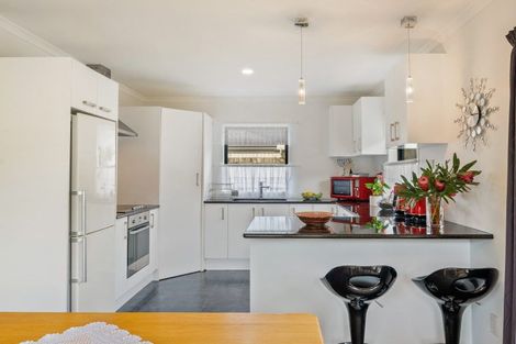 Photo of property in 85 Riverstone Drive, Riverstone Terraces, Upper Hutt, 5018