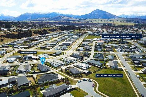 Photo of property in 40 Marbleleaf Lane, Albert Town, Wanaka, 9305