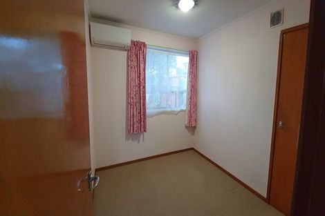 Photo of property in 34 Chislehurst Street, Henderson, Auckland, 0612