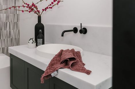 Photo of property in 5 Corsica Court, Fitzherbert, Palmerston North, 4410