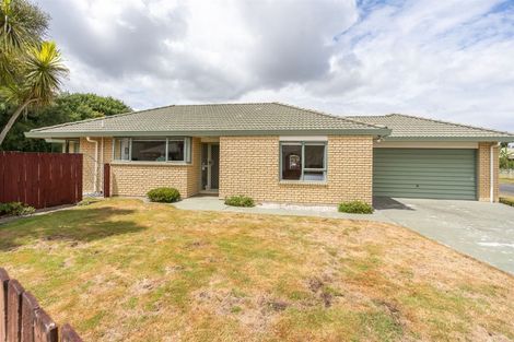Photo of property in 15 Shannon Place, Nawton, Hamilton, 3200
