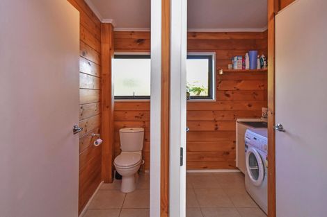 Photo of property in 16 Pinehurst Place, Wattle Downs, Auckland, 2103