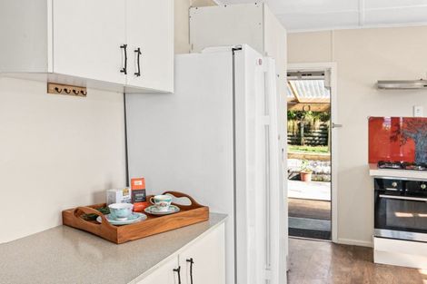 Photo of property in 36 Waverley Street, Waipawa, 4210