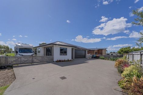 Photo of property in 327 Harbour Drive East, Matarangi, Whitianga, 3592